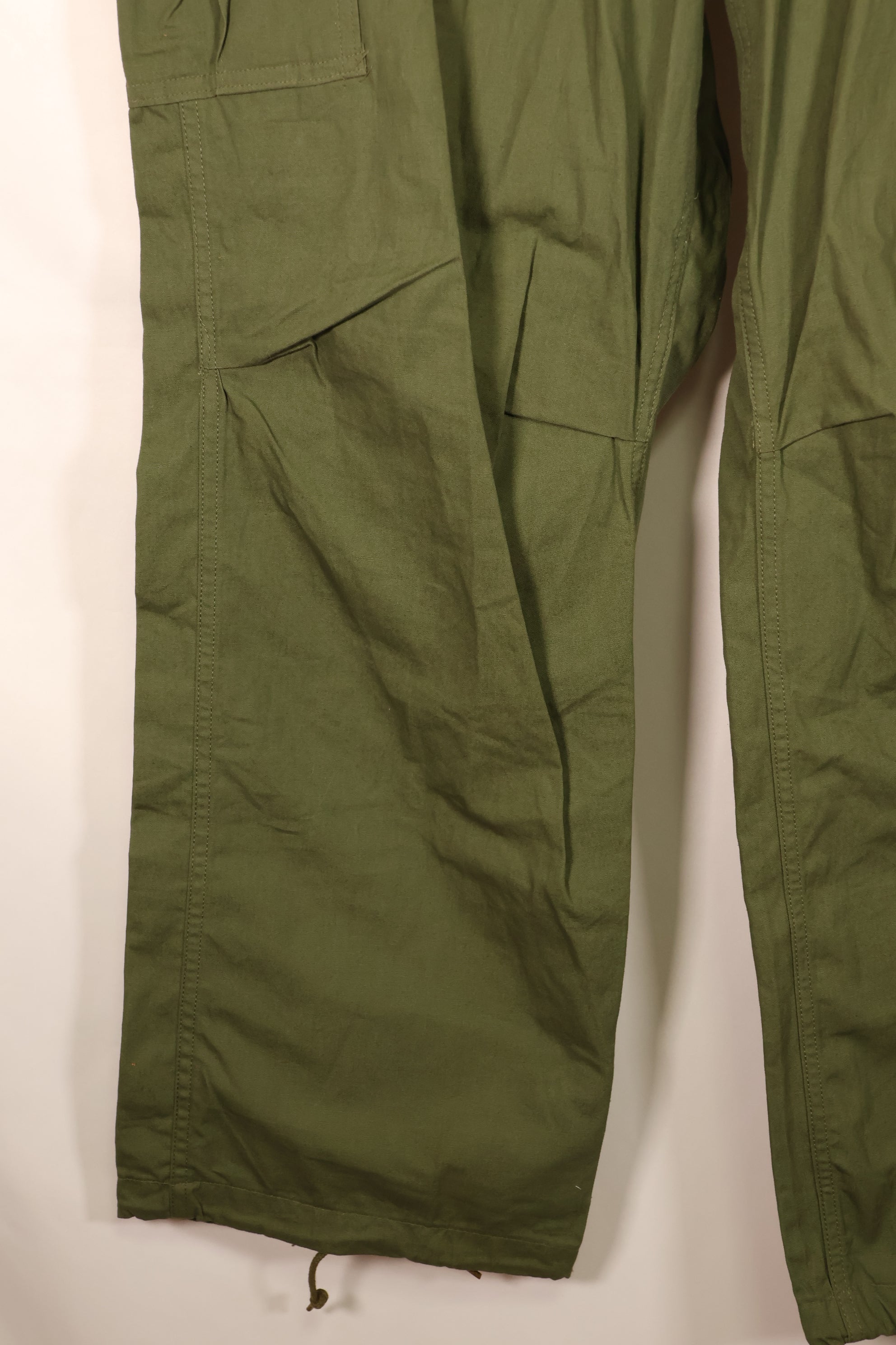 1967    สินค้าใหม่จากคลัง    X-L-R    กางเกงทหารแบบ Jungle Fatigue รุ่นที่ 3    ไม่มีรอยขาด    สภาพดี