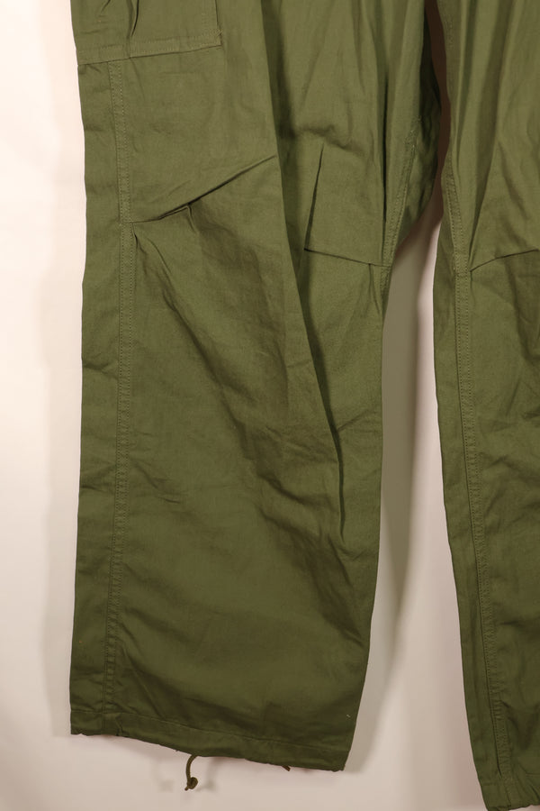 1967    สินค้าใหม่จากคลัง    X-L-R    กางเกงทหารแบบ Jungle Fatigue รุ่นที่ 3    ไม่มีรอยขาด    สภาพดี