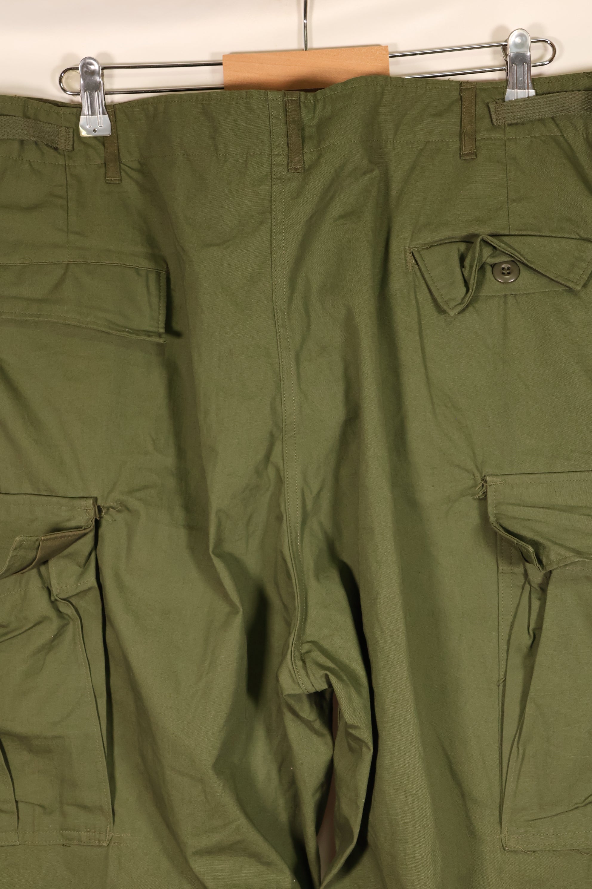 1967    สินค้าใหม่จากคลัง    X-L-R    กางเกงทหารแบบ Jungle Fatigue รุ่นที่ 3    ไม่มีรอยขาด    สภาพดี