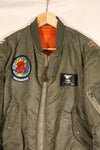 เสื้อแจ็คเก็ตบิน MA-1 ตามสัญญาปี 1970 ขนาดใหญ่ ของกองทัพอากาศสหรัฐอเมริกา (USAF) พร้อมตราติดต้นฉบับ เป็นของมือสอง