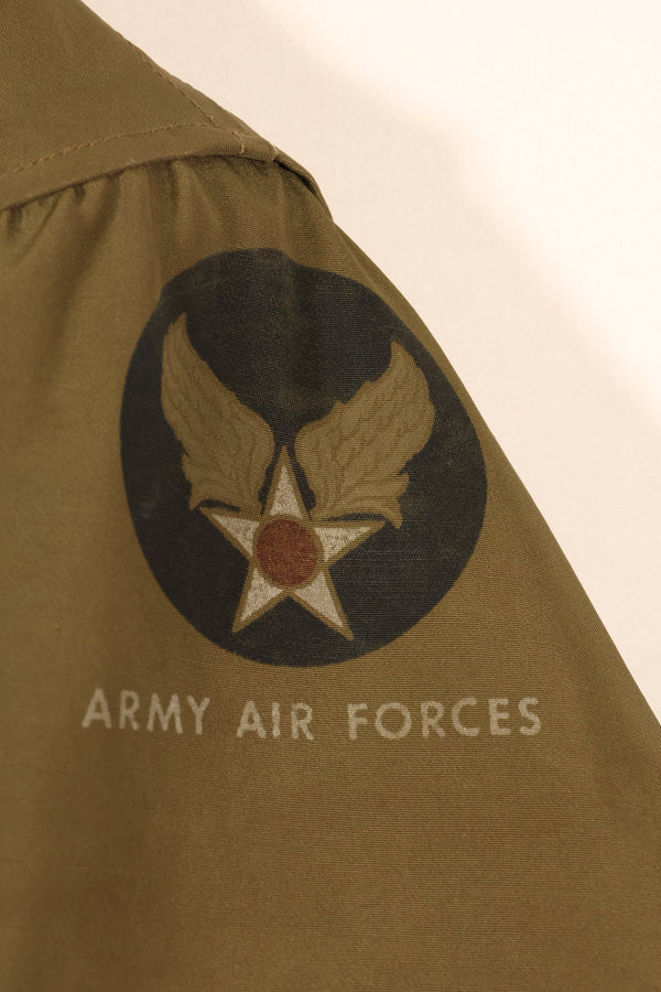 ทศวรรษ 1940, ขนาด 38, แจ็กเก็ตบิน B-15 ของกองทัพอากาศสหรัฐฯ (USAAF) พร้อมรายละเอียดส่วนหางเครื่องบิน, ในสภาพดี