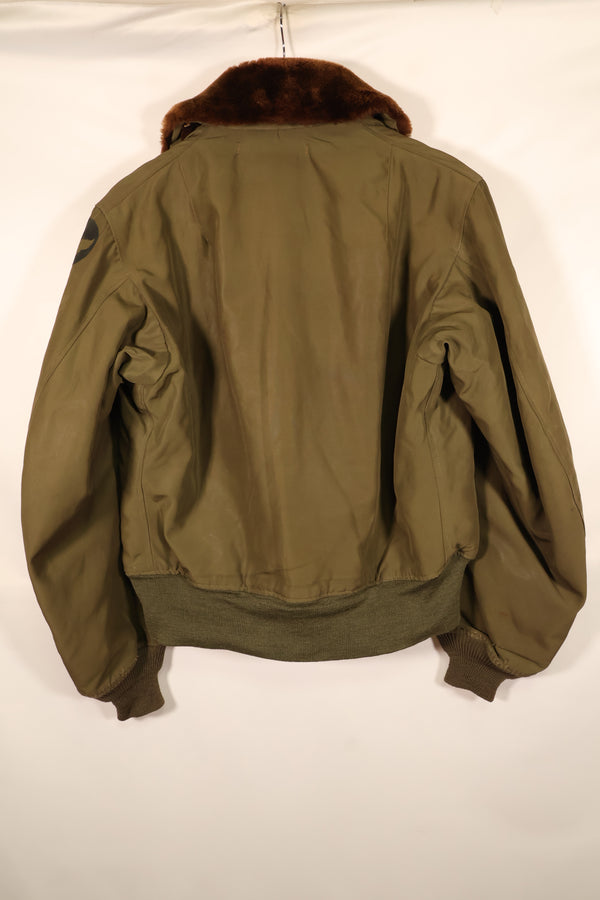 ทศวรรษ 1940, ขนาด 38, แจ็กเก็ตบิน B-15 ของกองทัพอากาศสหรัฐฯ (USAAF) พร้อมรายละเอียดส่วนหางเครื่องบิน, ในสภาพดี