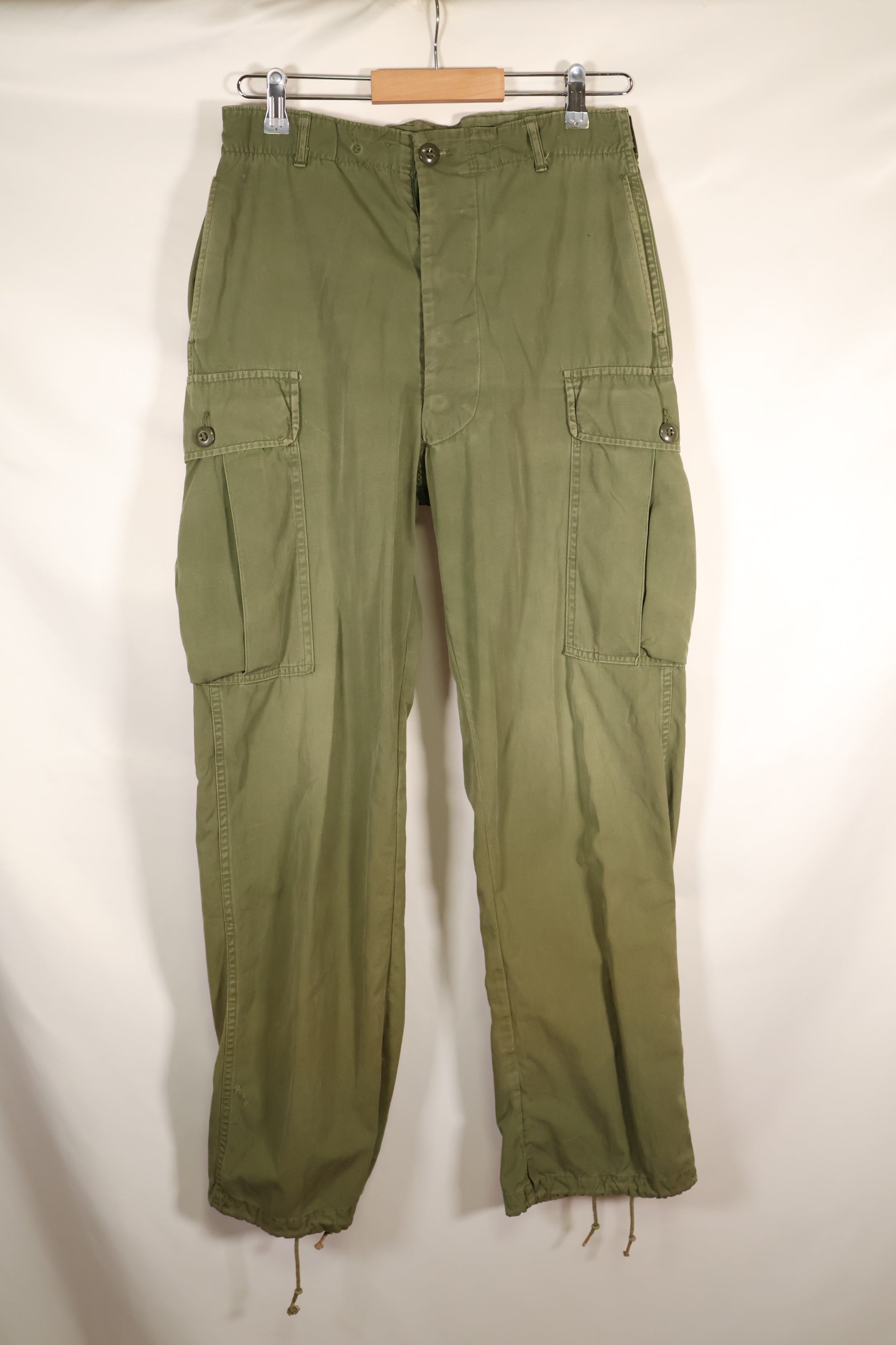 1963 contract, estimated XS 1st Model Jungle Fatigue pants, used with strong signs of use.
