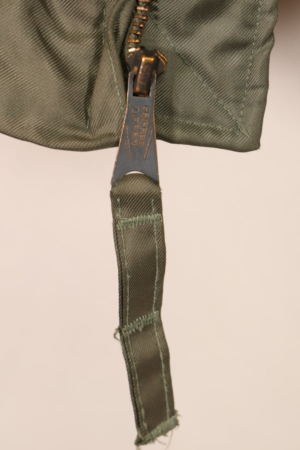 1990年契約　MEDIUM　CWU-45P　高高度フライトジャケット　陸軍パッチ付き　中古品