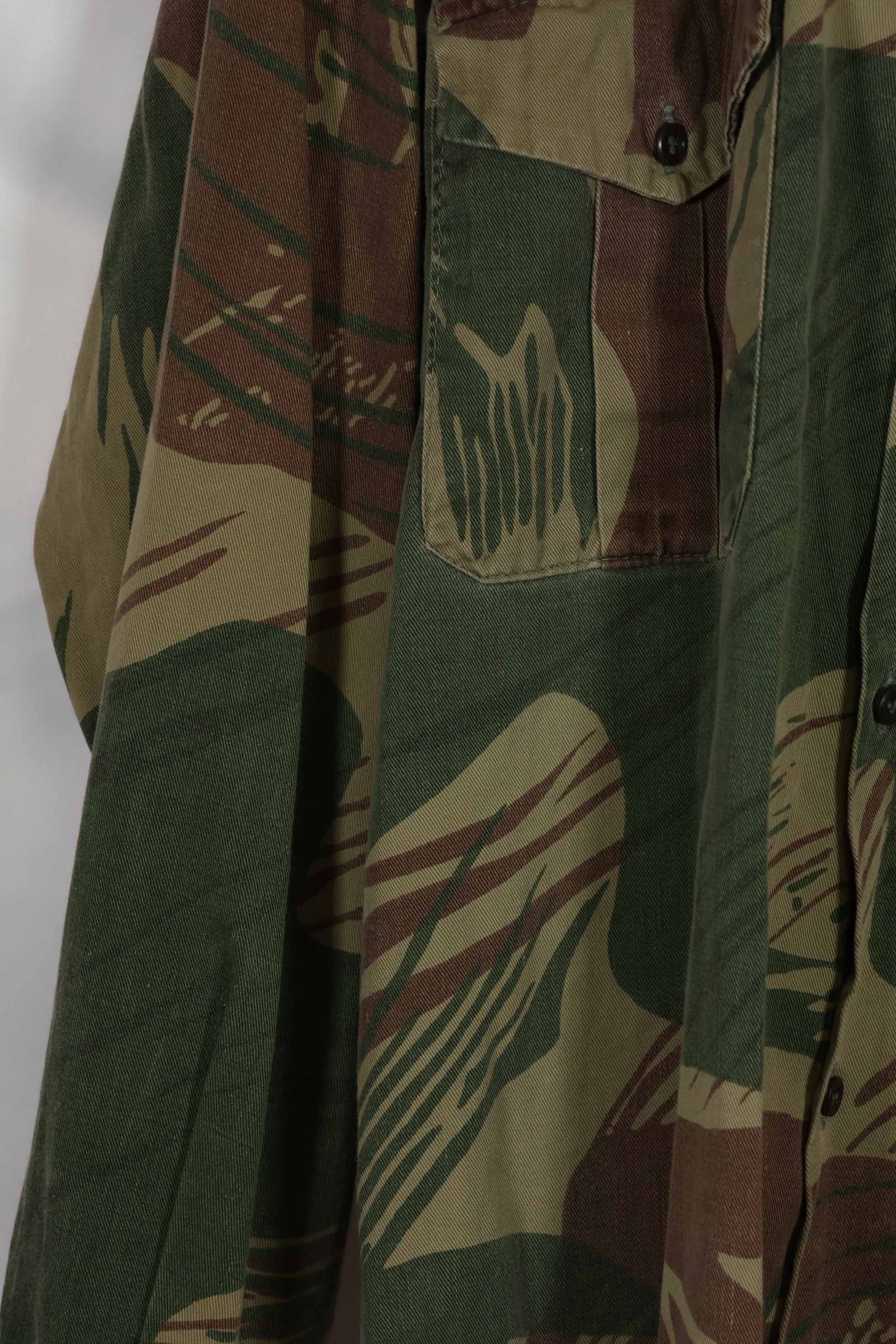 เสื้อเชิ้ตลายพรางโรเดเซียนแท้ของกองทัพโรเดเซียน กระดุมหาย มือสอง