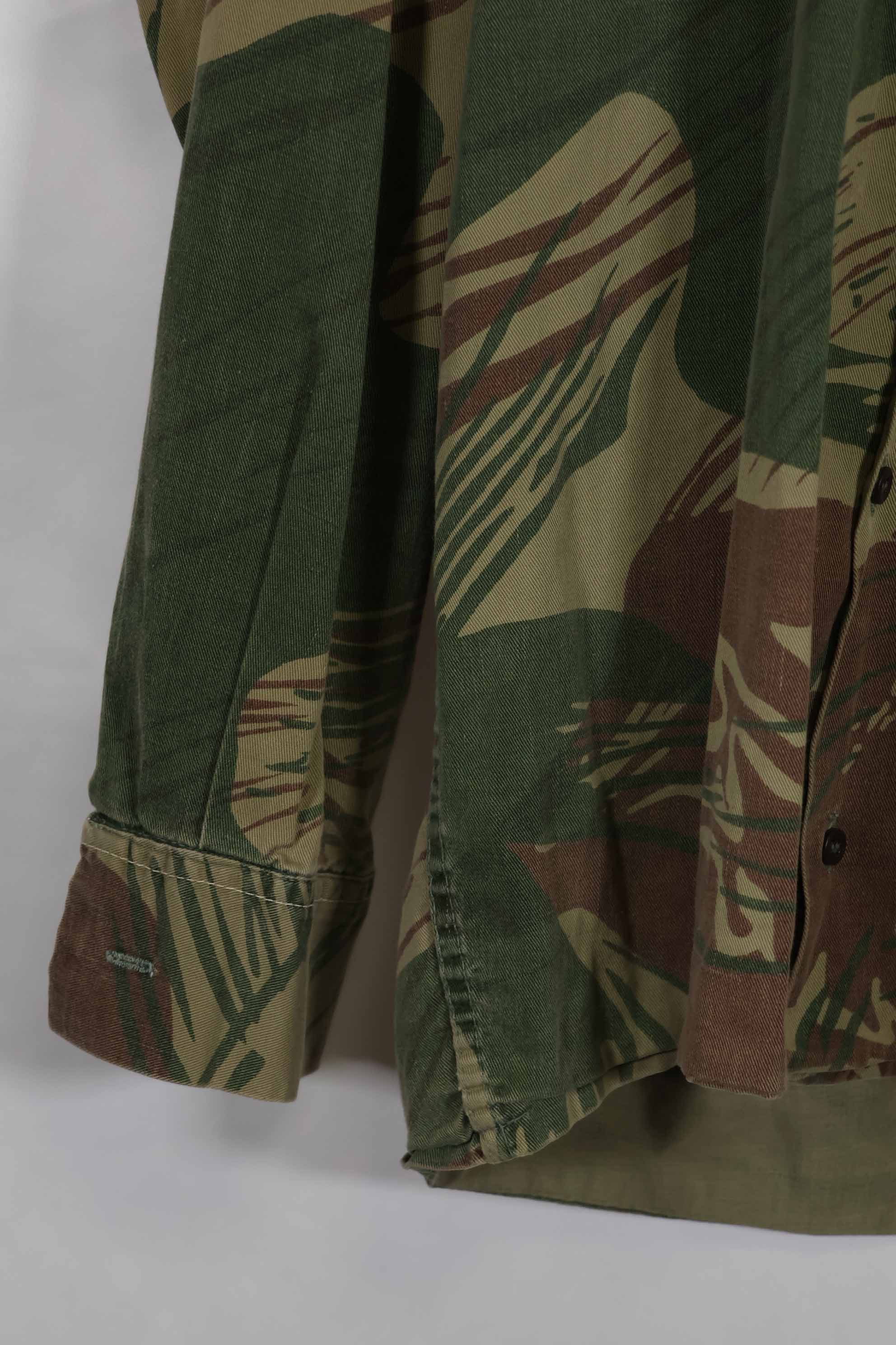 เสื้อเชิ้ตลายพรางโรเดเซียนแท้ของกองทัพโรเดเซียน กระดุมหาย มือสอง