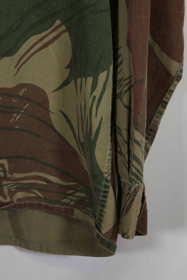 เสื้อเชิ้ตลายพรางโรเดเซียนแท้ของกองทัพโรเดเซียน กระดุมหาย มือสอง