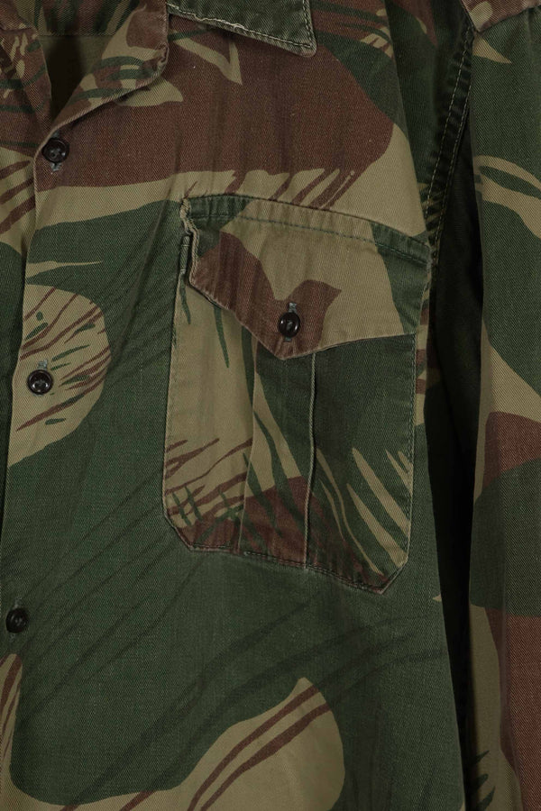 เสื้อเชิ้ตลายพรางโรเดเซียนแท้ของกองทัพโรเดเซียน กระดุมหาย มือสอง