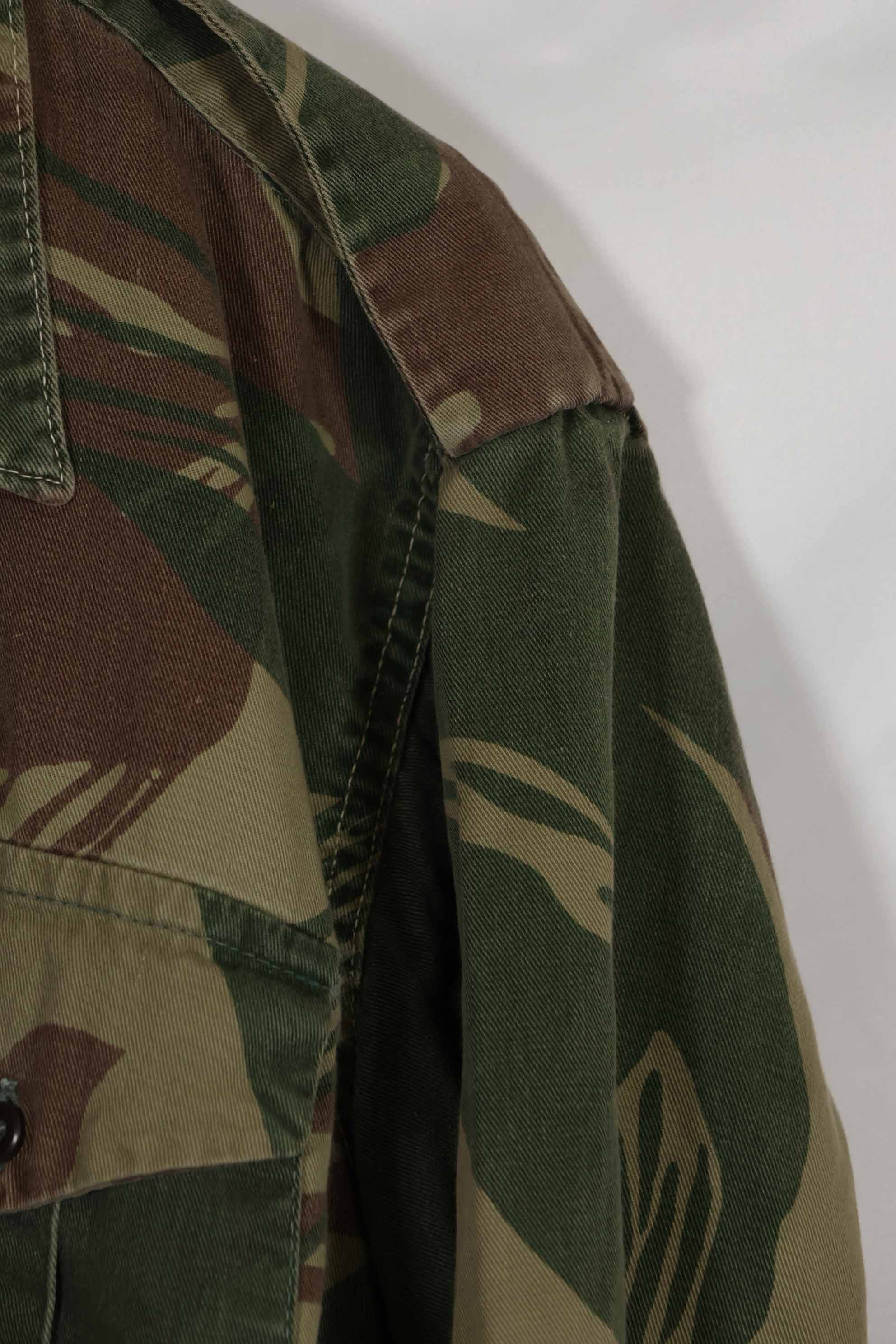 เสื้อเชิ้ตลายพรางโรเดเซียนแท้ของกองทัพโรเดเซียน กระดุมหาย มือสอง