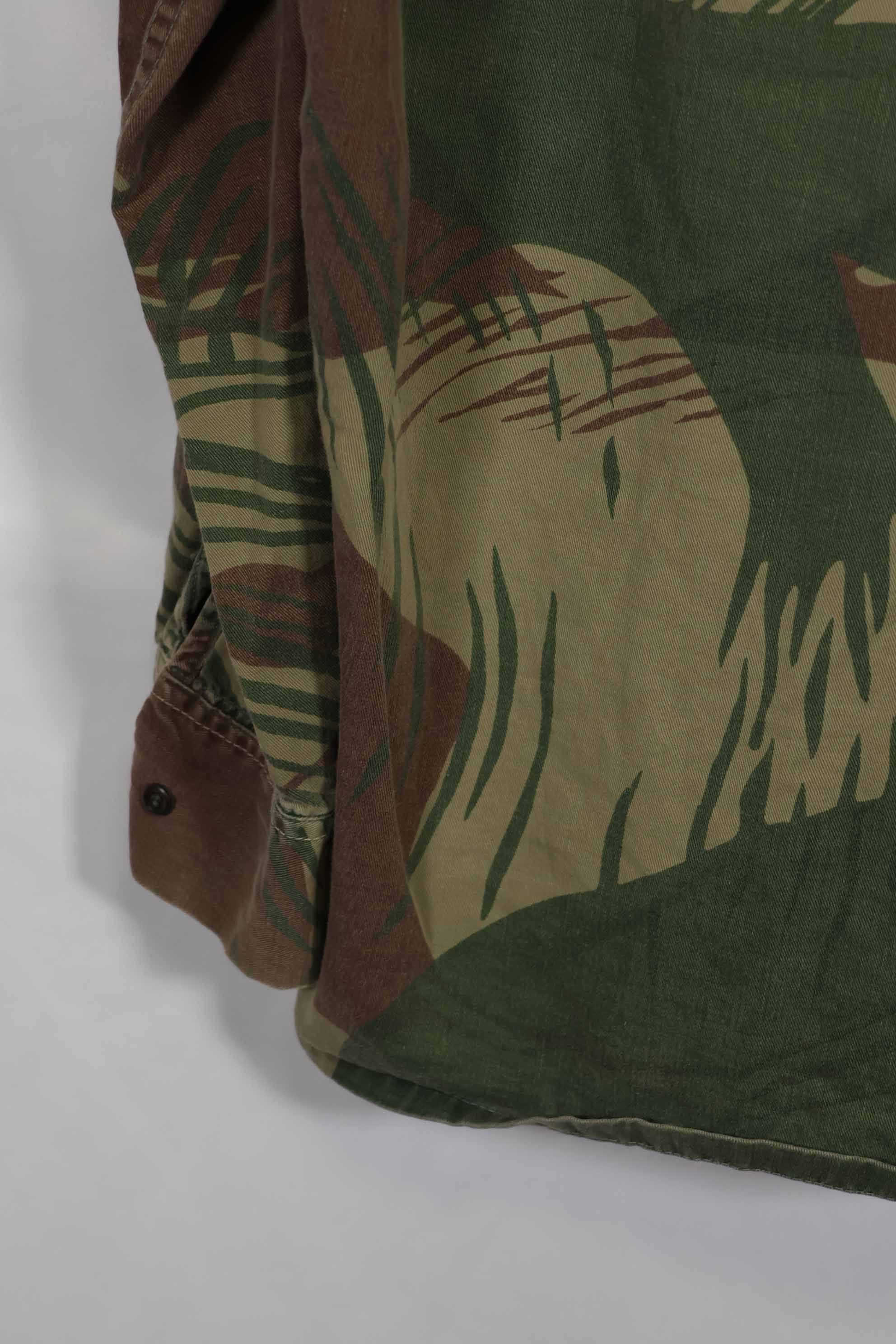 เสื้อเชิ้ตลายพรางโรเดเซียนแท้ของกองทัพโรเดเซียน กระดุมหาย มือสอง