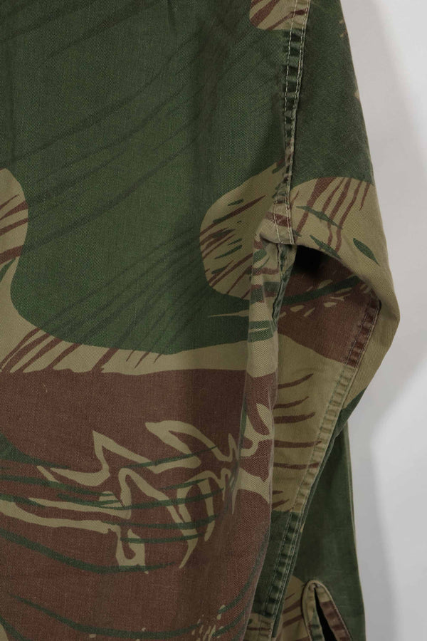 เสื้อเชิ้ตลายพรางโรเดเซียนแท้ของกองทัพโรเดเซียน กระดุมหาย มือสอง