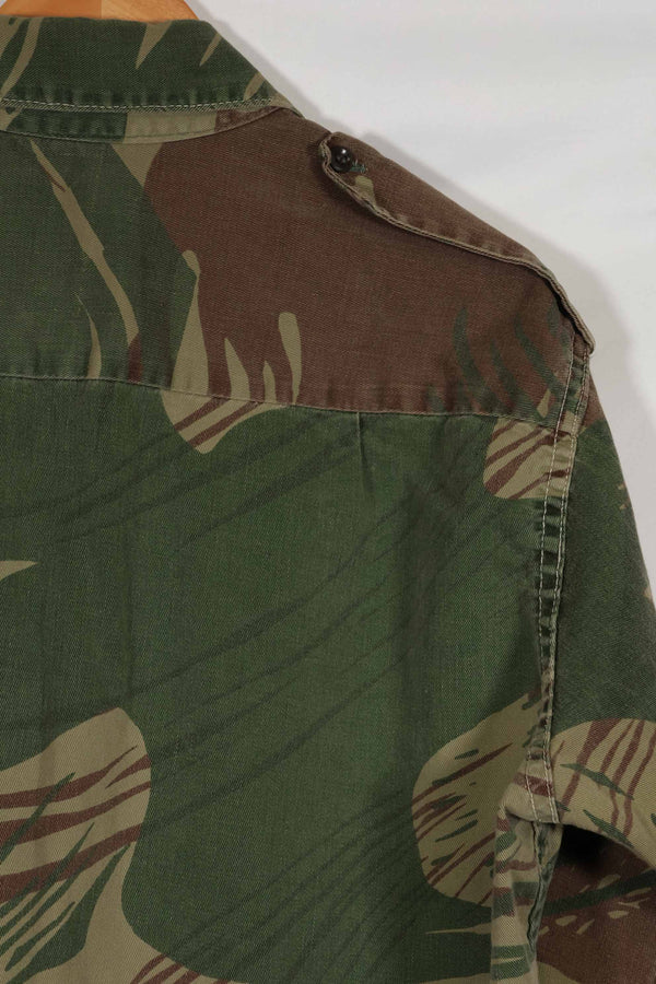 เสื้อเชิ้ตลายพรางโรเดเซียนแท้ของกองทัพโรเดเซียน กระดุมหาย มือสอง