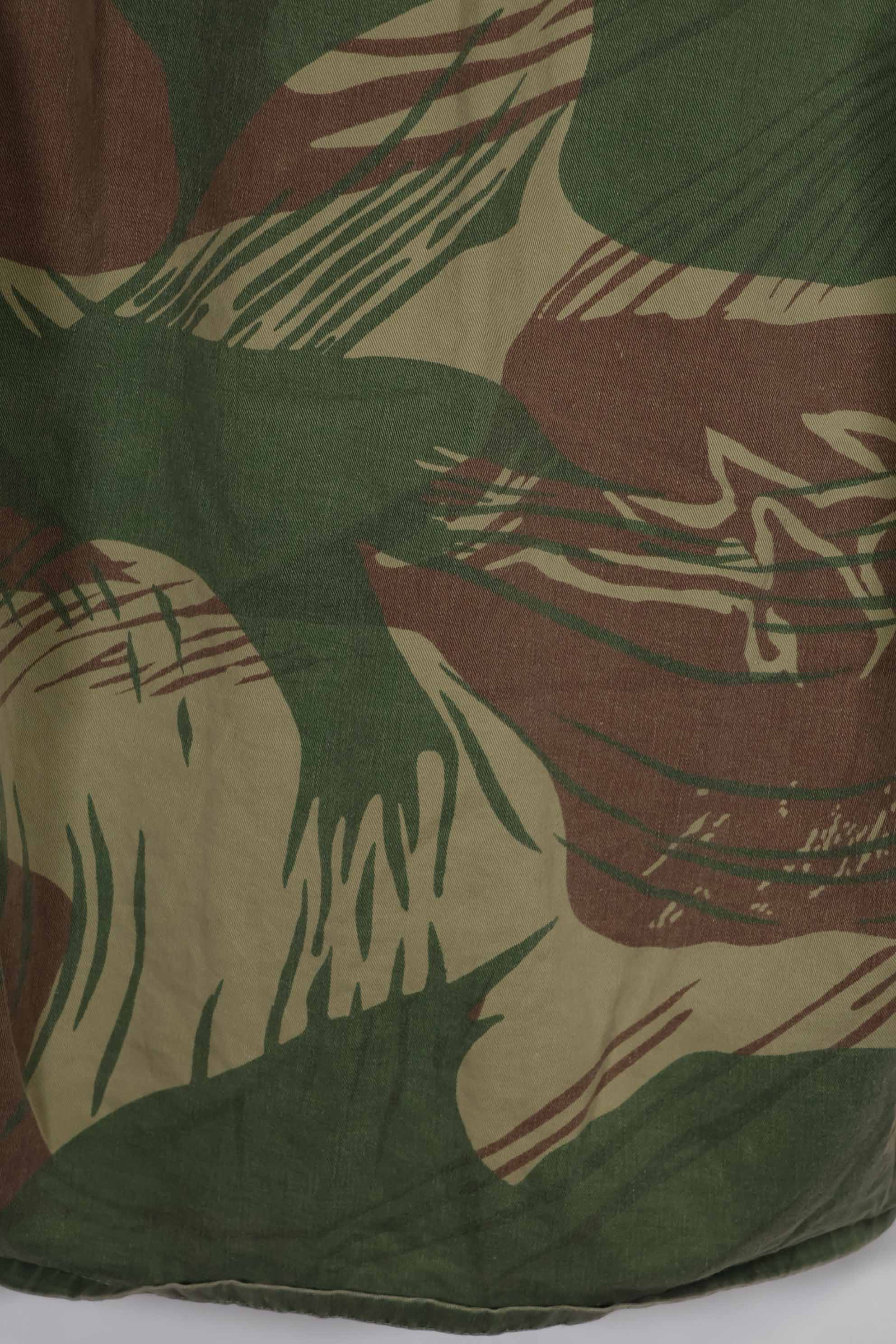 เสื้อเชิ้ตลายพรางโรเดเซียนแท้ของกองทัพโรเดเซียน กระดุมหาย มือสอง