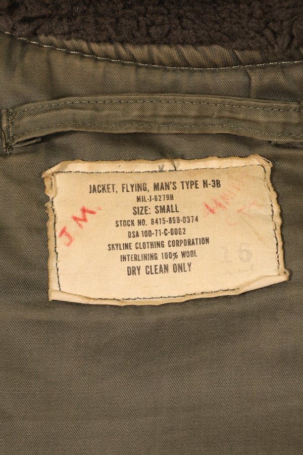 สัญญาปี 1971 – แจ็กเก็ตบิน N3-B ขนาดเล็กของกองทัพอากาศสหรัฐฯ (USAF) – มีลายสแตนซิลด้านหลัง – มือสอง