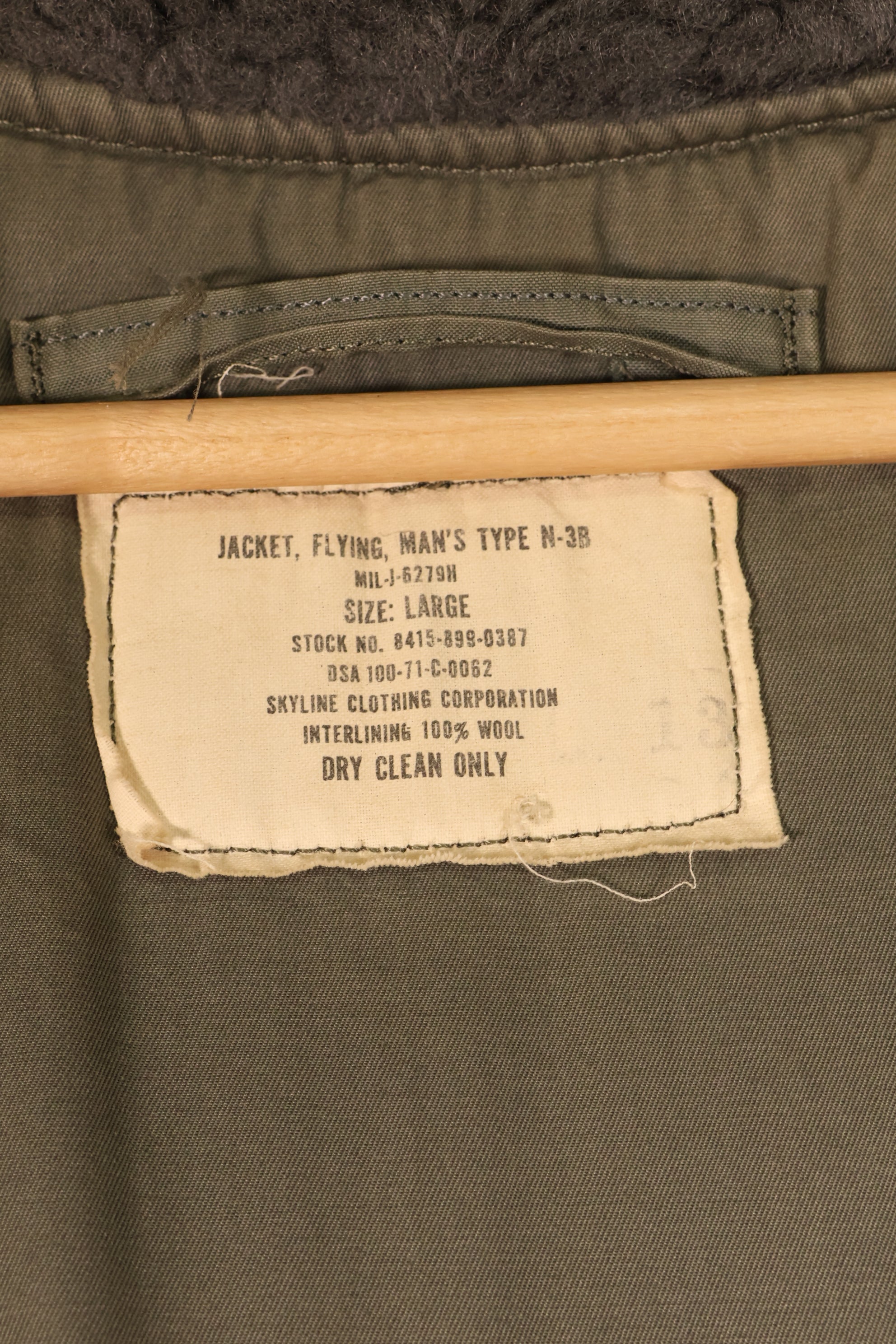 สัญญาปี 1971, ขนาดใหญ่, กองทัพอากาศสหรัฐฯ (USAF), แจ็กเก็ตบิน N3-B, มือสอง
