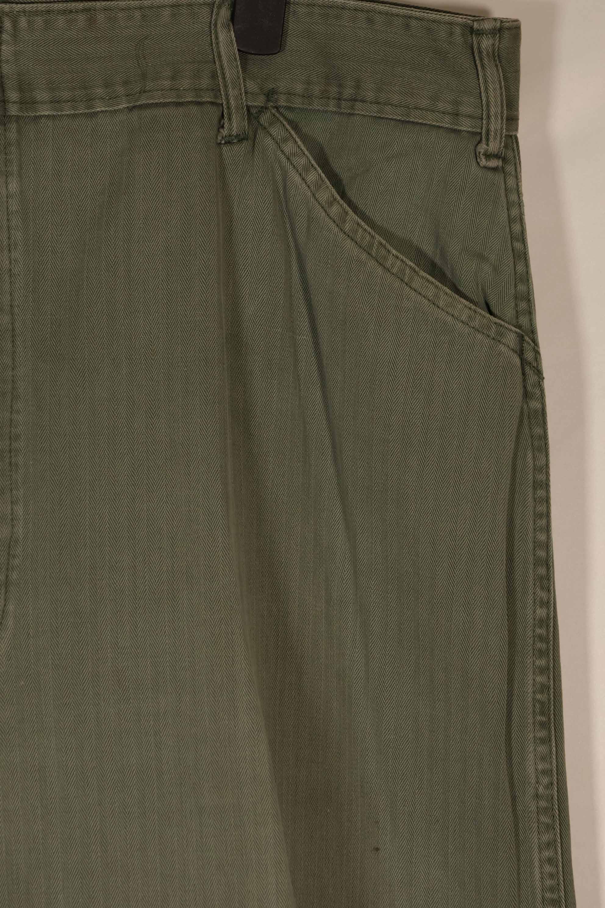 実物　1940年代　アメリカ海兵隊　USMC　M42 HBT ユーティリティパンツ　大きいサイズ　中古品