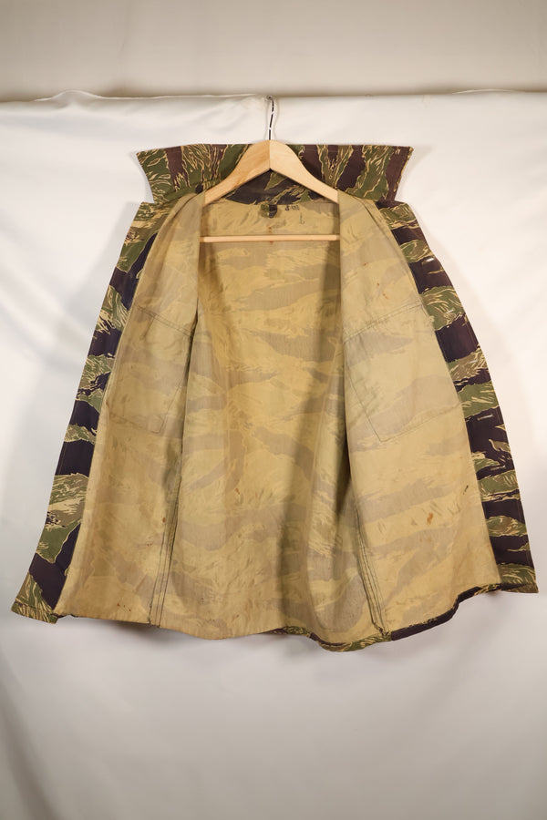 ช่วงกลางทศวรรษ 1960 สไตล์อเมริกันขนาดใหญ่ ลายเสือโอกินาวา เสื้อเชิ้ต ลายเสือ สีซีด สินค้ามือสอง