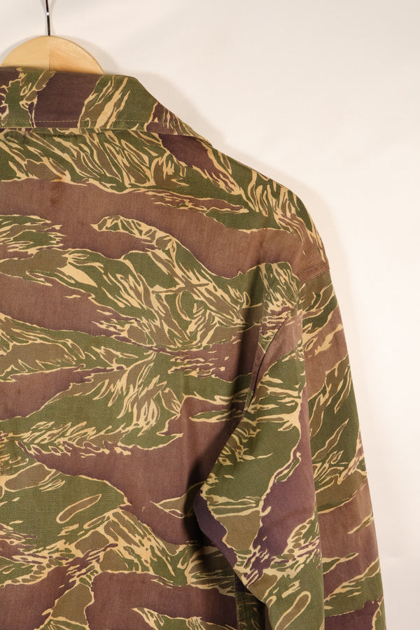 ช่วงกลางทศวรรษ 1960 สไตล์อเมริกันขนาดใหญ่ ลายเสือโอกินาวา เสื้อเชิ้ต ลายเสือ สีซีด สินค้ามือสอง