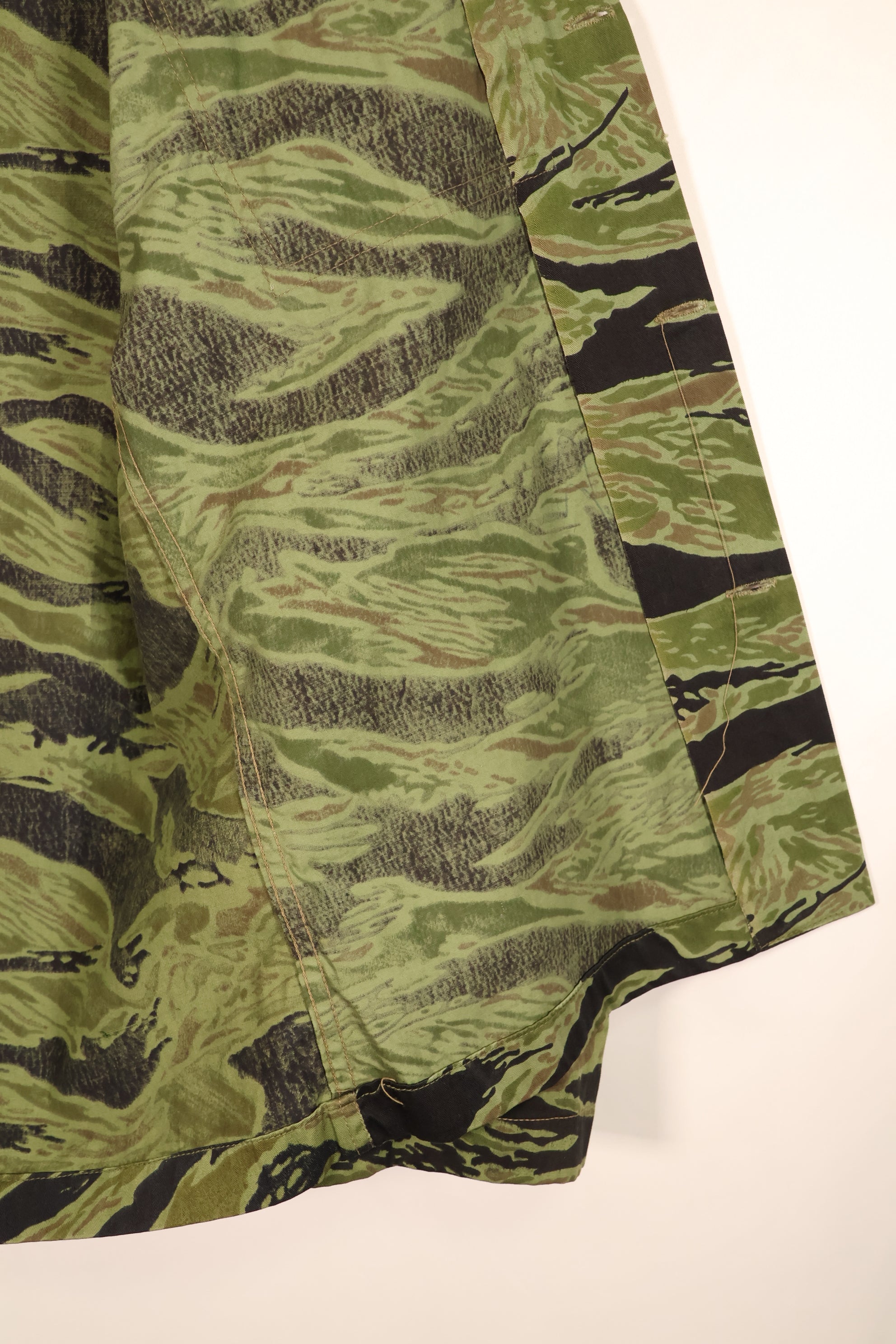 1968 Contract, South Vietnamese Marine Corps, 4th Model VNMC Tiger Stripe Shirt, Virtually Unused, Size A-3