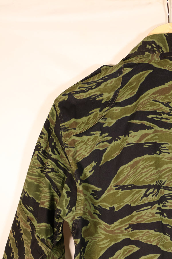 1968 Contract, South Vietnamese Marine Corps, 4th Model VNMC Tiger Stripe Shirt, Virtually Unused, Size A-3
