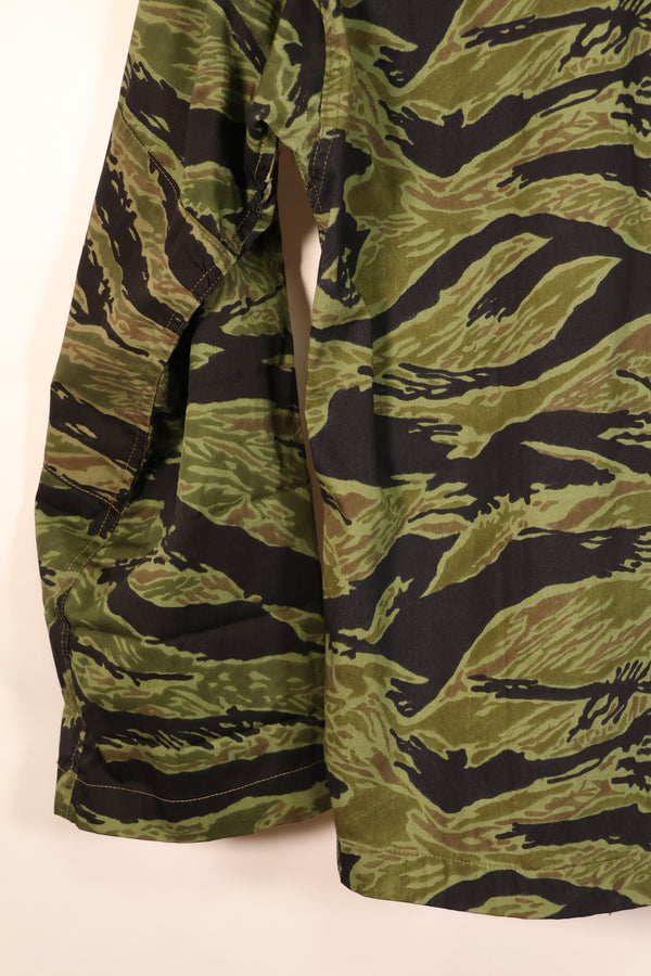 1968 Contract, South Vietnamese Marine Corps, 4th Model VNMC Tiger Stripe Shirt, Virtually Unused, Size A-3