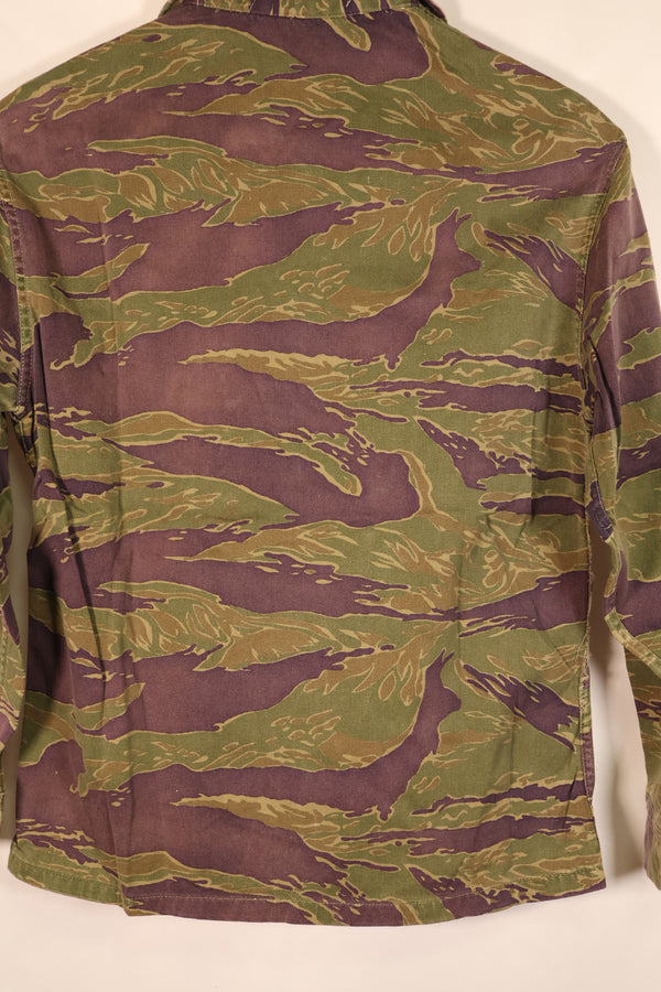 1960年代後半　A-M　ゴールドタイガー派生系　タイガーストライプ　Asian カット　シャツ　中古品