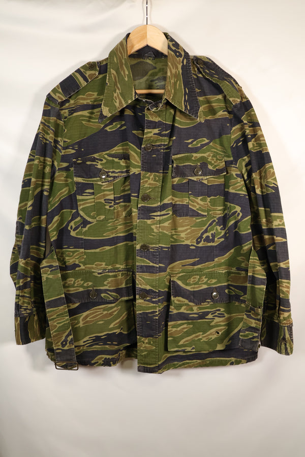 ช่วงปลายทศวรรษ 1970 VNMC รุ่นสุดท้าย ลายเสือ เสื้อแจ็คเก็ตซาฟารี สินค้าพลเรือน มือสอง