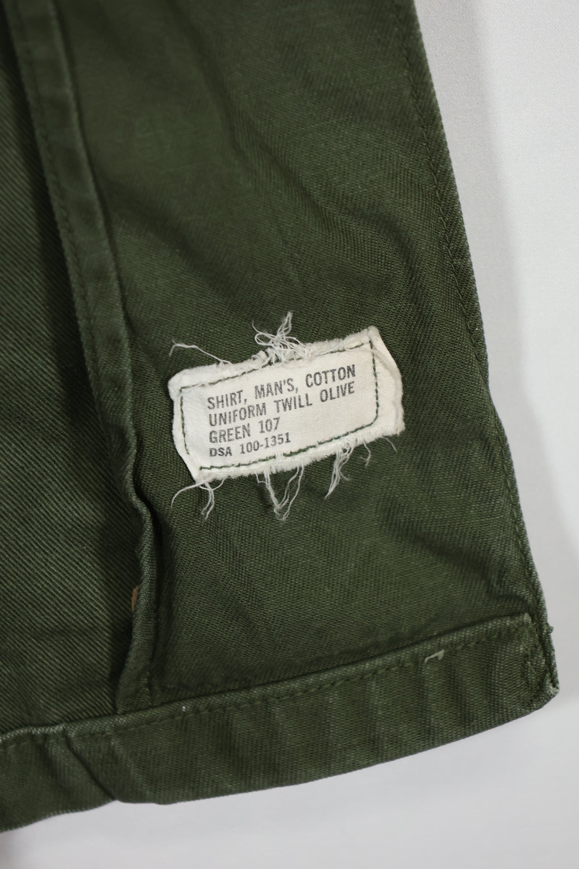1960年代ロット　OG-107 ユーティリティシャツ　LOCKE　元SF隊員　放出　中古品