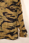 Late 1960s US-S Gold Tiger Pattern US-Cut Tiger Stripe Shirt, Used