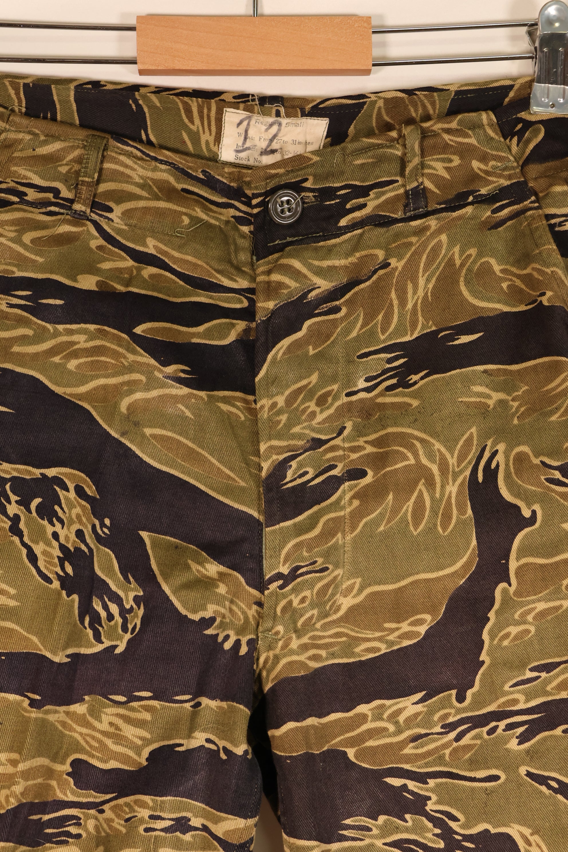 Late 1960s US-S Gold Tiger Pattern Tiger Stripe US-Cut Pants, Used