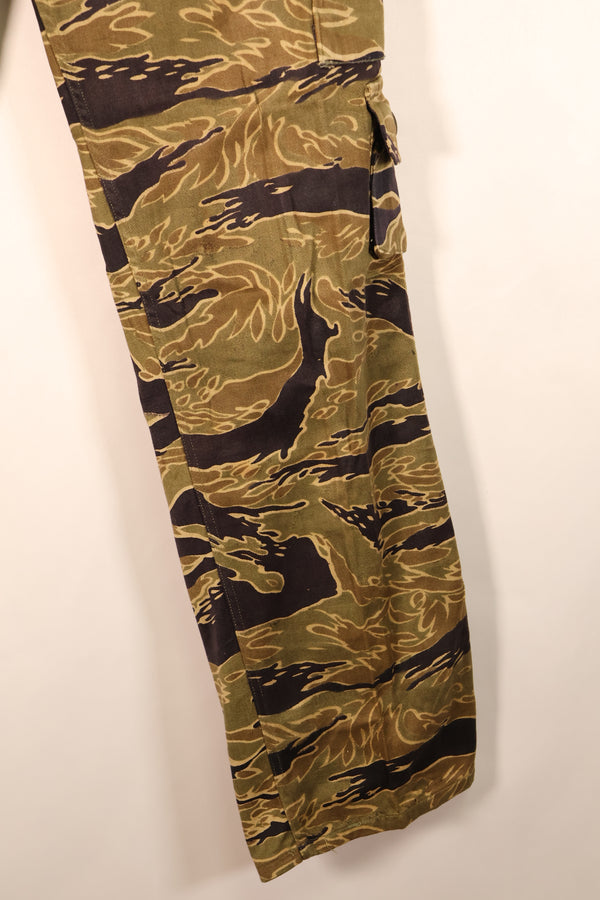 Late 1960s US-S Gold Tiger Pattern Tiger Stripe US-Cut Pants, Used