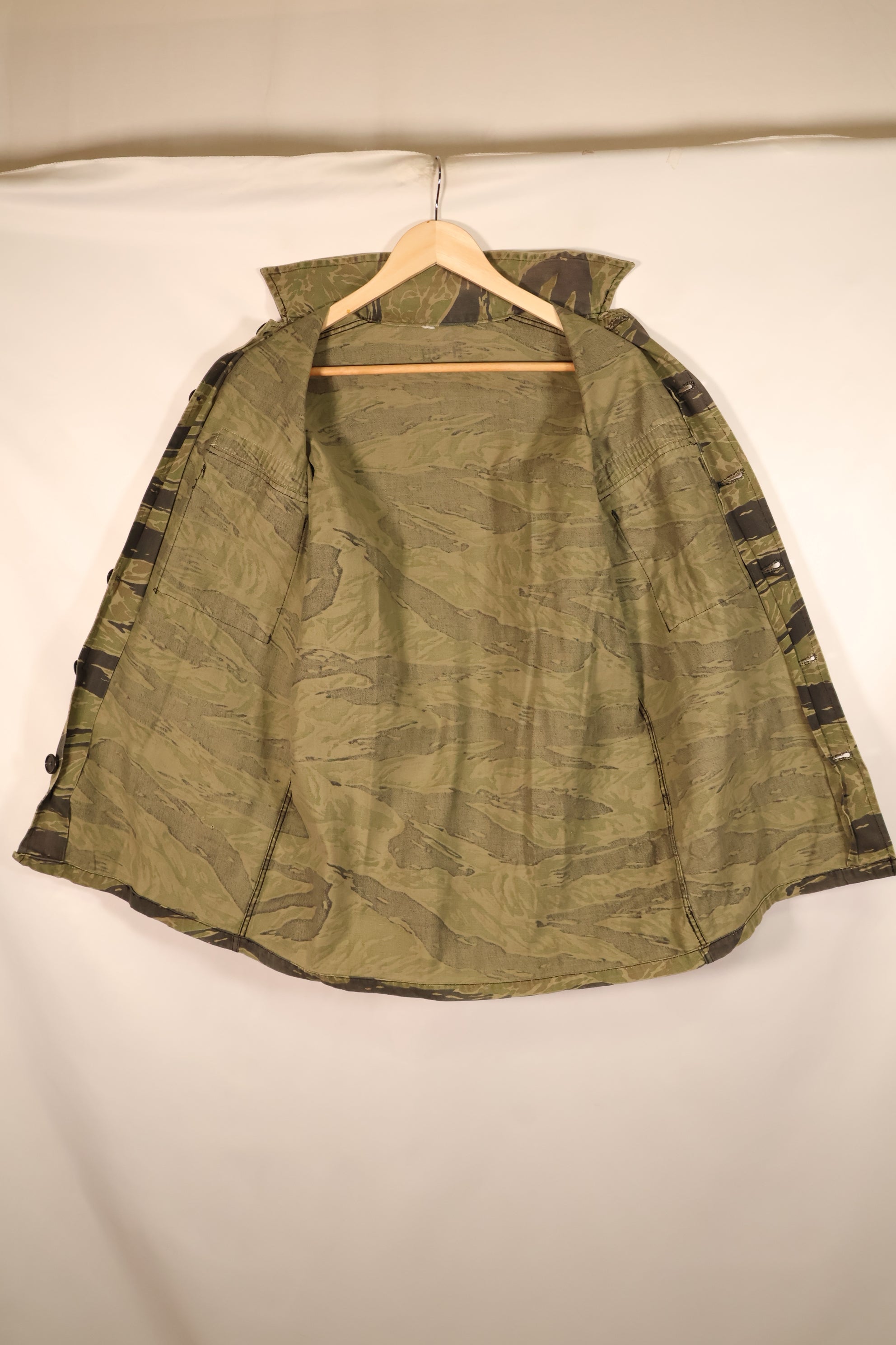 1970年〜71年頃　US-M　TO81　シルバータイガーパターン　タイガーストライプ　シャツ　パッチ付　中古品