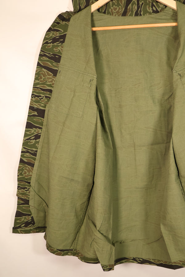 ปลายทศวรรษ 1960, ขนาด M, แบบ Lightweight ช่วงปลายสงคราม, สีเข้ม, เสื้อลายเสือ, มือสอง