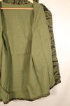 ปลายทศวรรษ 1960, ขนาด M, แบบ Lightweight ช่วงปลายสงคราม, สีเข้ม, เสื้อลายเสือ, มือสอง