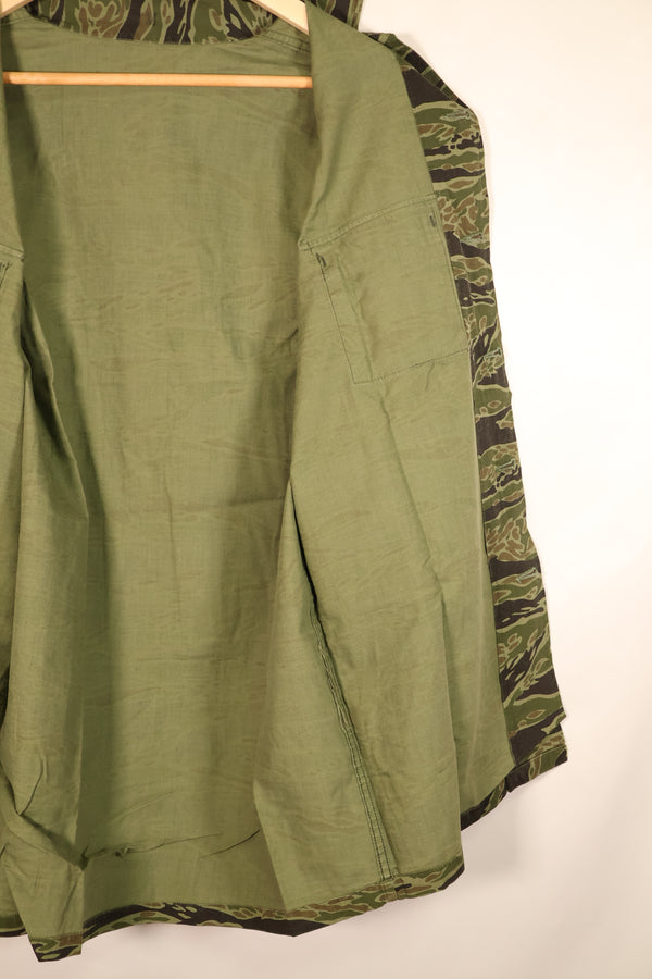 ปลายทศวรรษ 1960, ขนาด M, แบบ Lightweight ช่วงปลายสงคราม, สีเข้ม, เสื้อลายเสือ, มือสอง