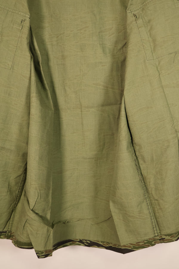 ปลายทศวรรษ 1960, ขนาด M, แบบ Lightweight ช่วงปลายสงคราม, สีเข้ม, เสื้อลายเสือ, มือสอง