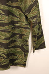 ปลายทศวรรษ 1960, ขนาด M, แบบ Lightweight ช่วงปลายสงคราม, สีเข้ม, เสื้อลายเสือ, มือสอง