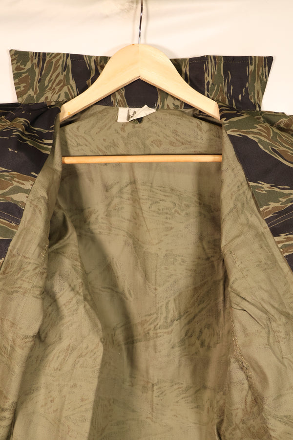 กลางทศวรรษ 1960, A-M, ลายเสือเงิน, แบบตัดเย็บสไตล์เอเชีย, เสื้อลายเสือ, แทบไม่ได้ใส่เลย