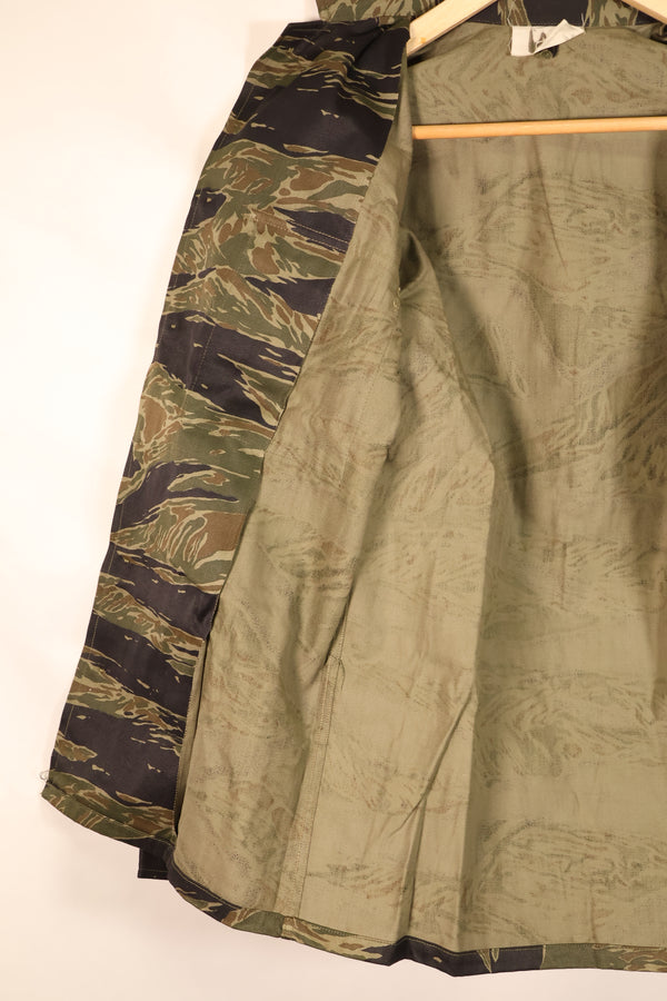 กลางทศวรรษ 1960, A-M, ลายเสือเงิน, แบบตัดเย็บสไตล์เอเชีย, เสื้อลายเสือ, แทบไม่ได้ใส่เลย