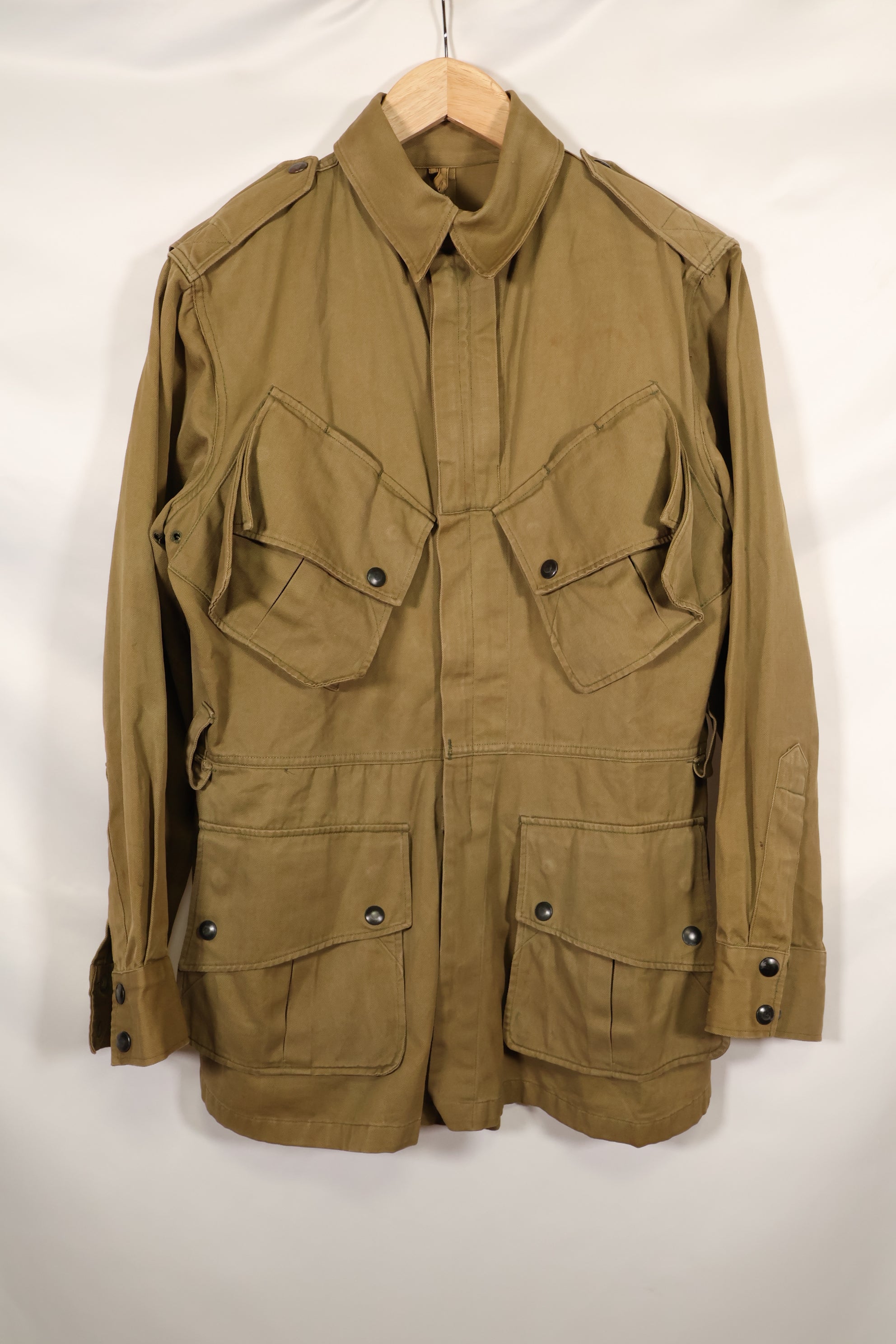 実物　1940年代　サイズ 38 M1942 エアボーン　ジャンプジャケット　汚れ少ない　ベルト欠損　中古品