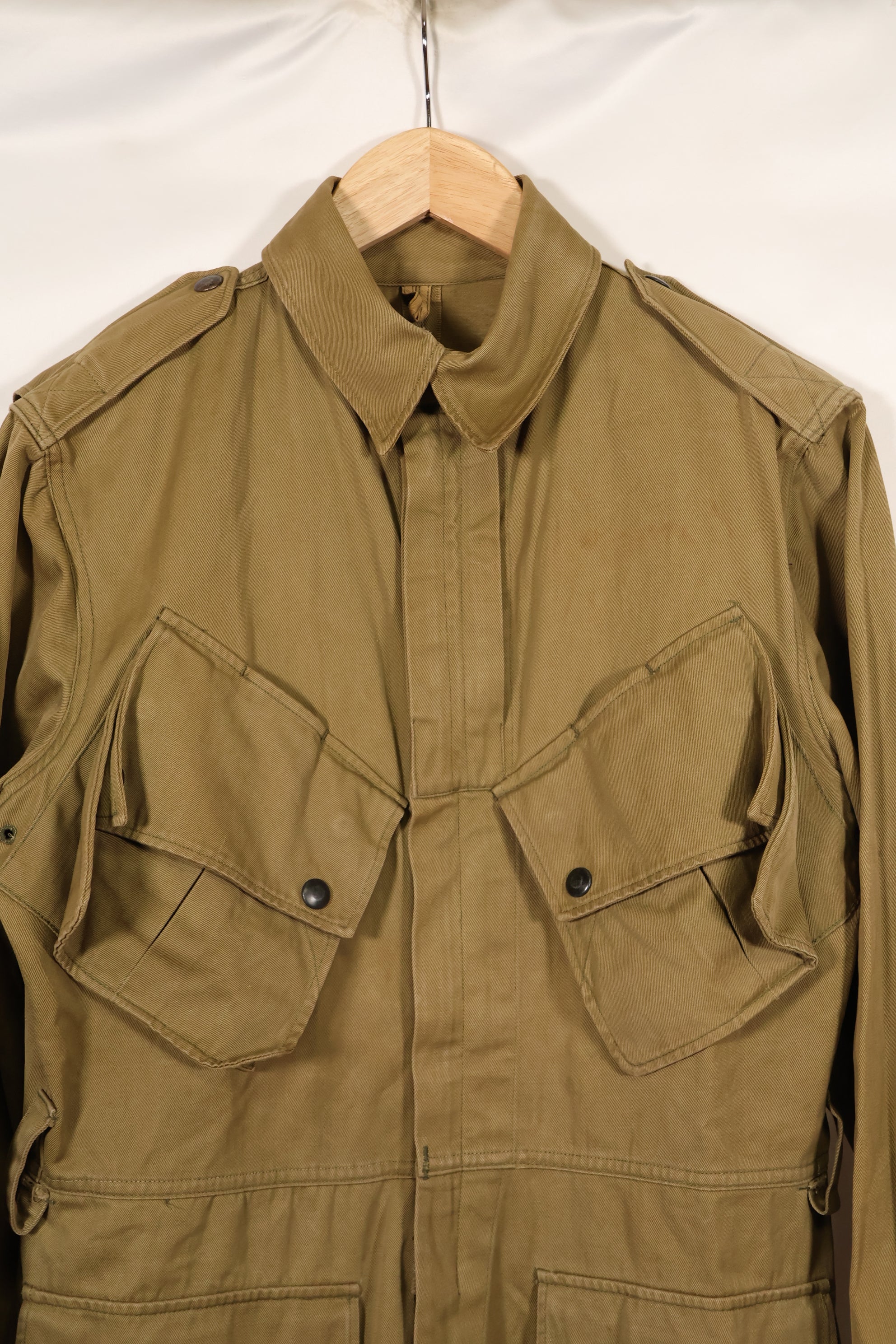 実物　1940年代　サイズ 38 M1942 エアボーン　ジャンプジャケット　汚れ少ない　ベルト欠損　中古品