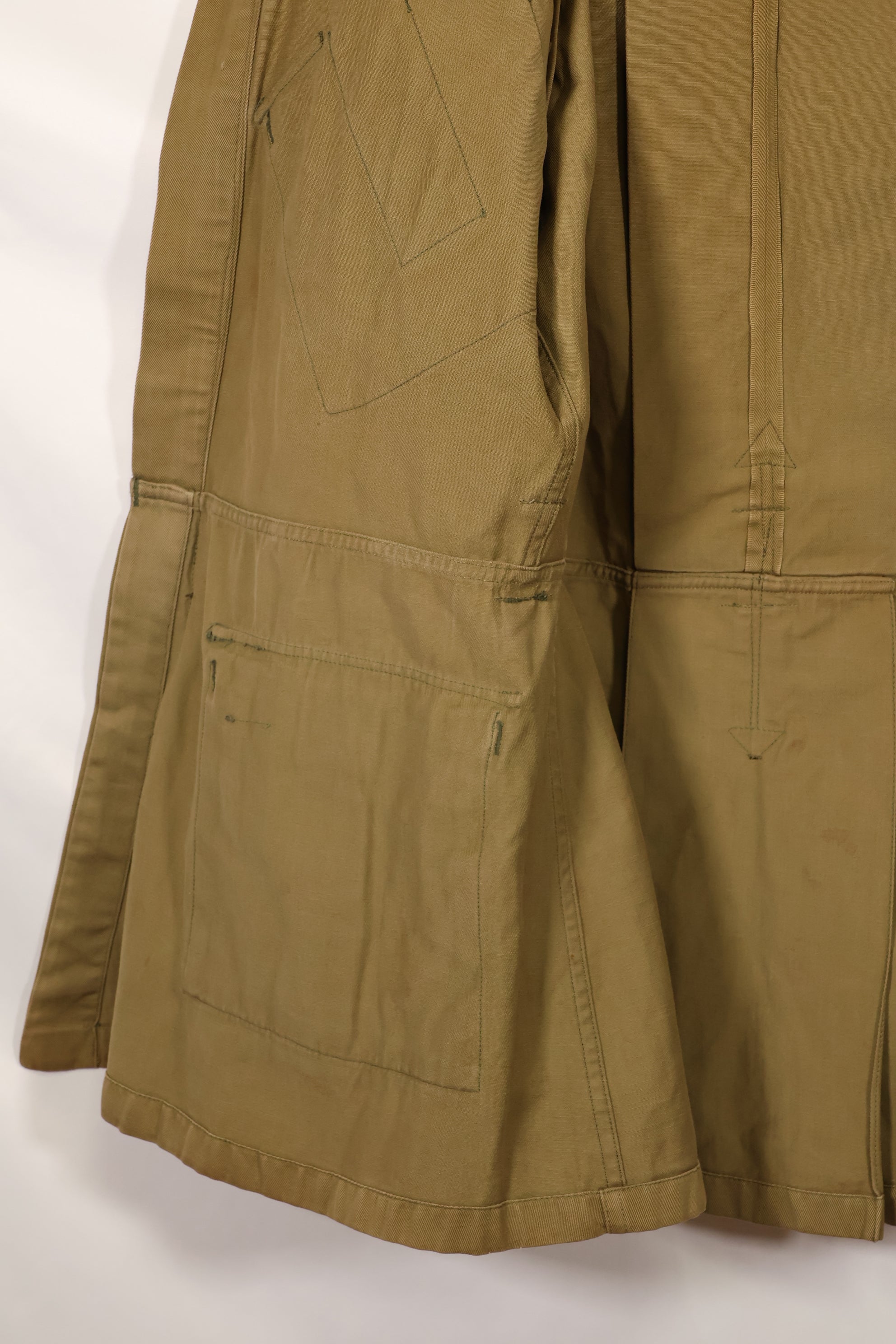 実物　1940年代　サイズ 38 M1942 エアボーン　ジャンプジャケット　汚れ少ない　ベルト欠損　中古品
