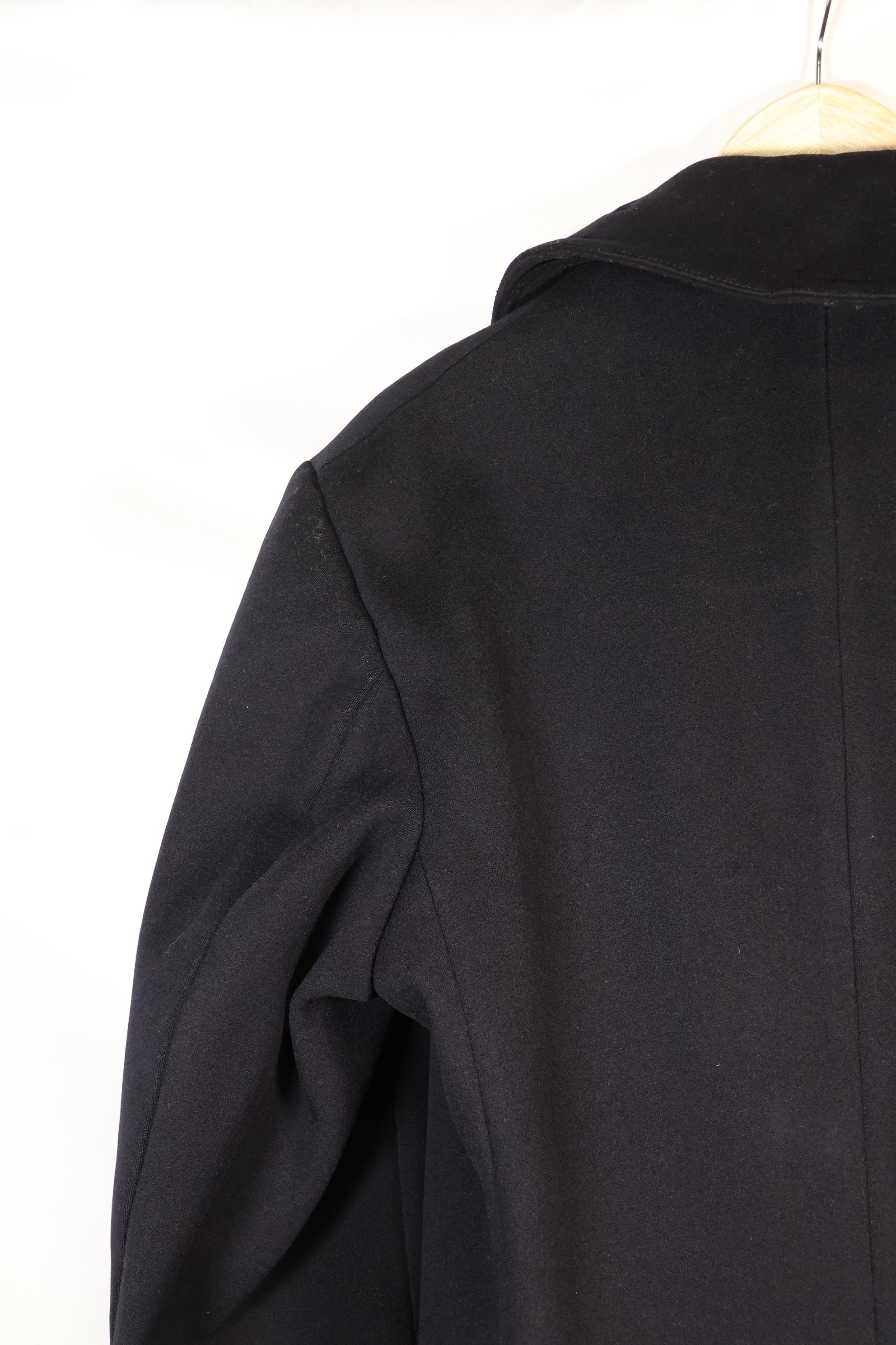 ประมาณปี 1940 ขนาดประมาณ 38 กระดุม 10 เม็ด เสื้อโค้ทของกองทัพเรือสหรัฐฯ สภาพดี B