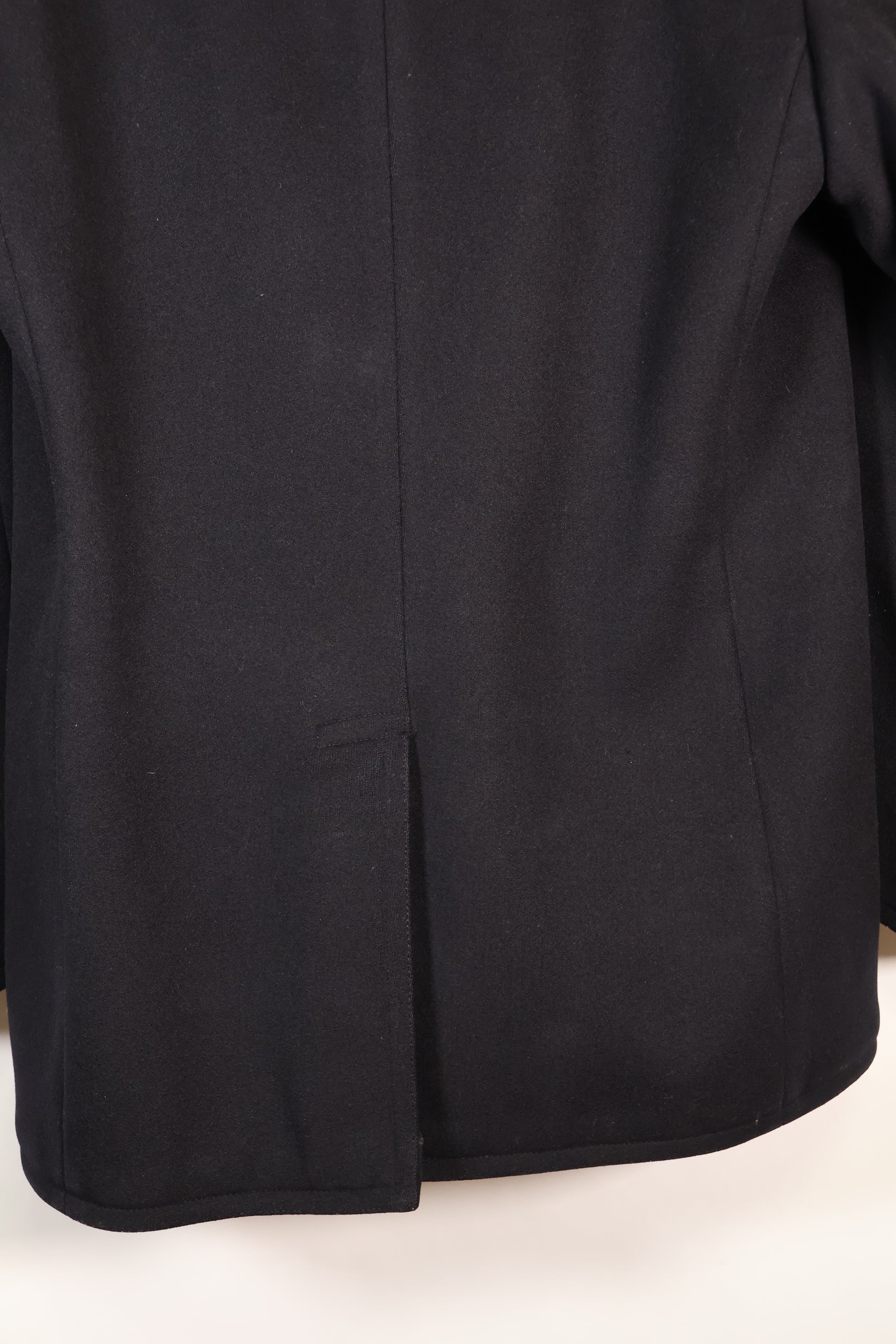 ประมาณปี 1940 ขนาดประมาณ 38 กระดุม 10 เม็ด เสื้อโค้ทของกองทัพเรือสหรัฐฯ สภาพดี B