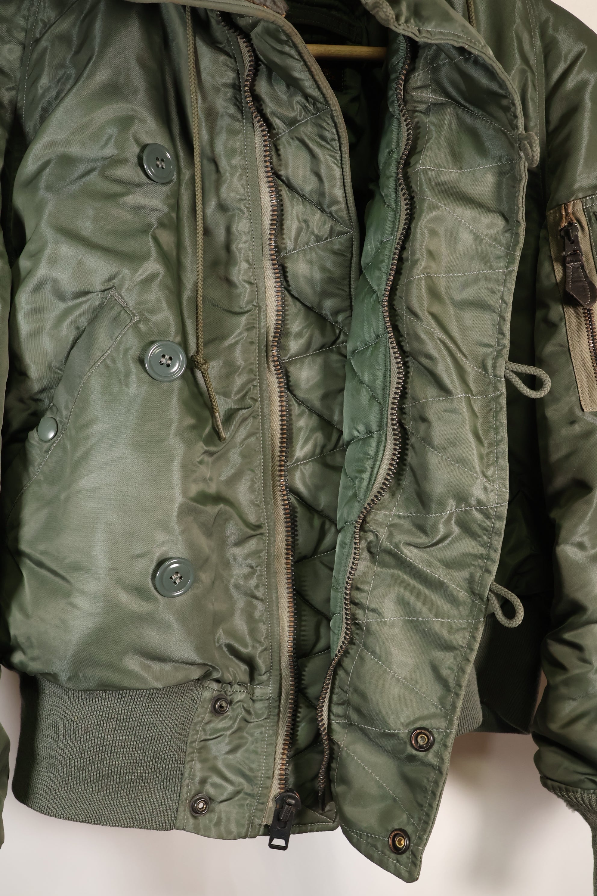 สัญญาปี 1962 MEDIUM N2-B เสื้อแจ็คเก็ตสำหรับลูกเรือการบิน Heavy Zone สินค้ามือสอง