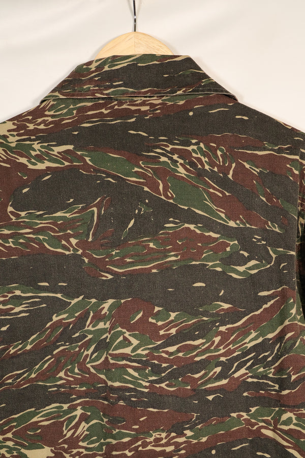 เสื้อเชิ้ตไทเกอร์ลายเสือสีเงินยุค 1970s สี่กระเป๋า มือสอง