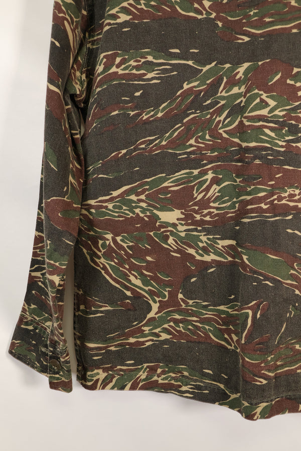 เสื้อเชิ้ตไทเกอร์ลายเสือสีเงินยุค 1970s สี่กระเป๋า มือสอง