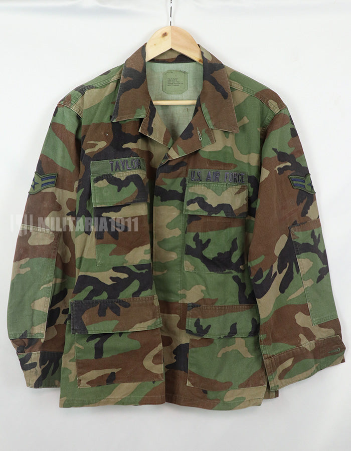 実物　アメリカ空軍　NCO ウッドランド迷彩　ジャケット　パッチ付き　状態悪い　1993年製