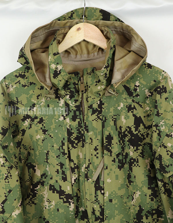 Original U.S. military release U.S. Navy NWU TYPE III Working Parka