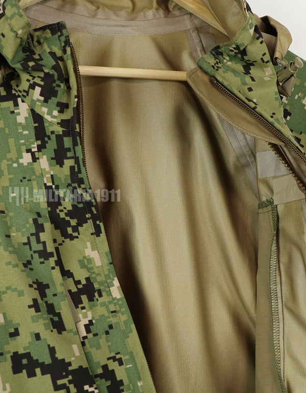 Original U.S. military release U.S. Navy NWU TYPE III Working Parka